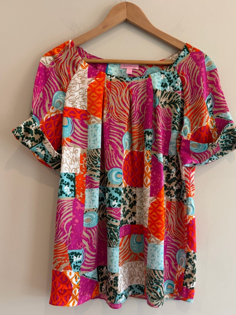Amazing 100% Silk LILLY PULITZER Flowing Capped Sleeve Blouse. Sz. 12